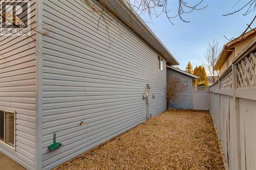 20 Willowbrook Gate Nw, Airdrie, AB - Outdoor With Exterior