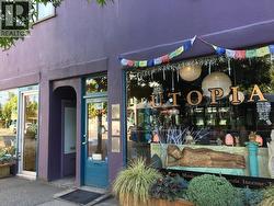 1826 LONSDALE AVENUE  North Vancouver, BC V7M 2J9