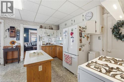 Kitchen - 187 Sydenham Street, Brantford, ON - Indoor Photo Showing Kitchen