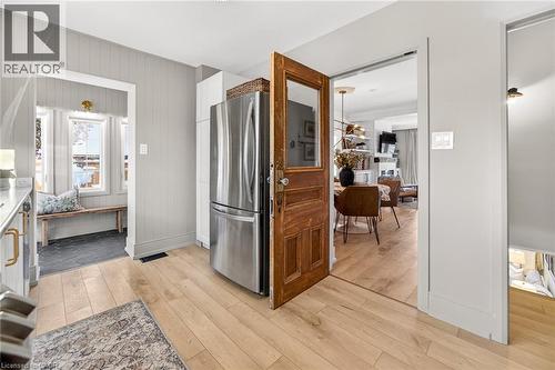 2371 Brookhurst Road, Mississauga, ON - Indoor Photo Showing Kitchen