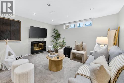 2371 Brookhurst Road, Mississauga, ON - Indoor Photo Showing Living Room With Fireplace