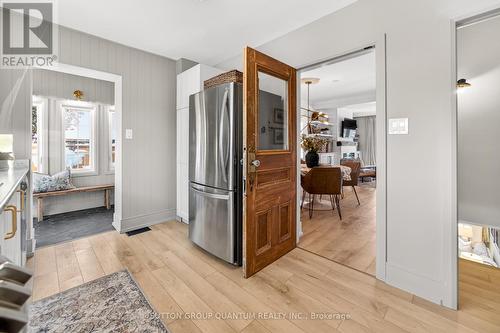 2371 Brookhurst Road, Mississauga, ON - Indoor Photo Showing Kitchen