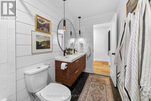2371 Brookhurst Road, Mississauga, ON - Indoor Photo Showing Bathroom