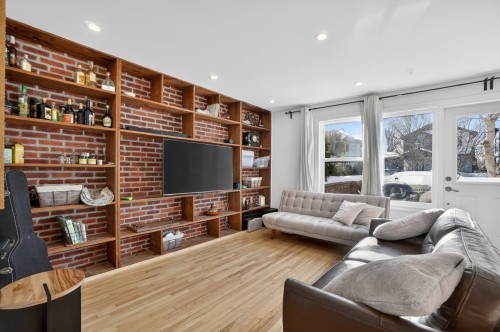Living Room - 189  - 191 Boul. Des Prairies, Laval (Laval-Des-Rapides), QC - Indoor Photo Showing Living Room