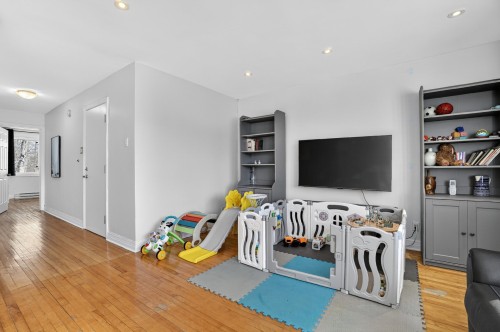 Living Room - 189  - 191 Boul. Des Prairies, Laval (Laval-Des-Rapides), QC - Indoor