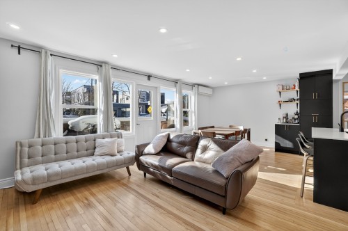 Living Room - 189  - 191 Boul. Des Prairies, Laval (Laval-Des-Rapides), QC - Indoor Photo Showing Living Room