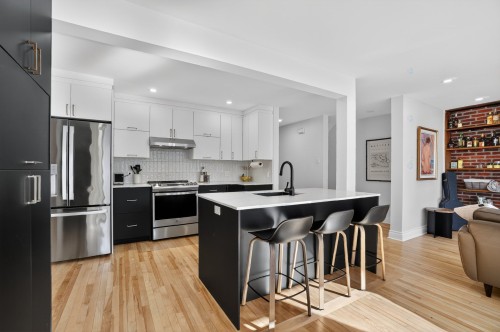 Kitchen - 189  - 191 Boul. Des Prairies, Laval (Laval-Des-Rapides), QC - Indoor Photo Showing Kitchen With Upgraded Kitchen