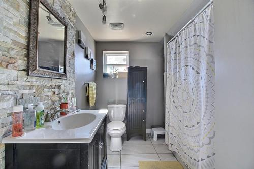 Bathroom - 185 Rue Principale (Courcelles), Courcelles/Saint-Évariste, QC - Indoor Photo Showing Bathroom