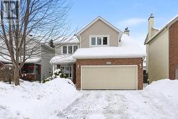 727 BROME CRESCENT  Ottawa, ON K4A 3G8