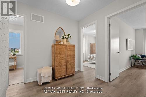 6 Ziibi Way, Clarington, ON - Indoor