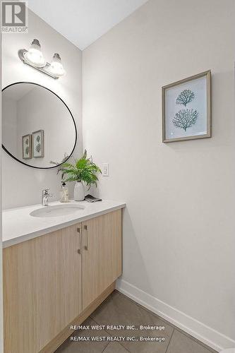 6 Ziibi Way, Clarington, ON - Indoor Photo Showing Bathroom