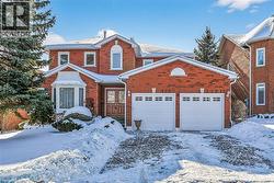 134 HUNTINGWOOD Avenue  Dundas, ON L9H 6X7