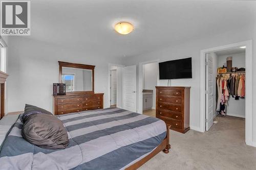 7 Corner Meadows Common Ne, Calgary, AB - Indoor Photo Showing Bedroom