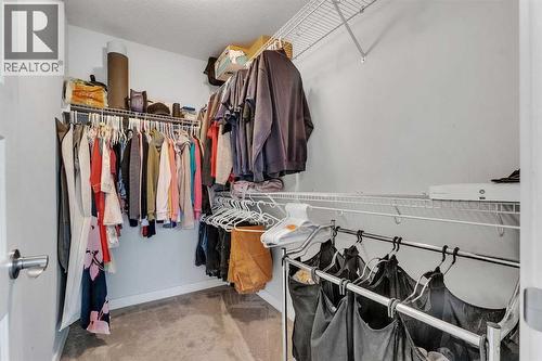 7 Corner Meadows Common Ne, Calgary, AB - Indoor With Storage