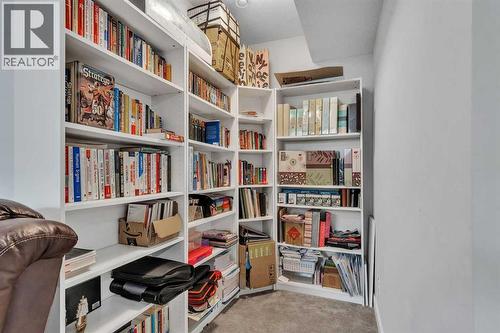 7 Corner Meadows Common Ne, Calgary, AB - Indoor With Storage