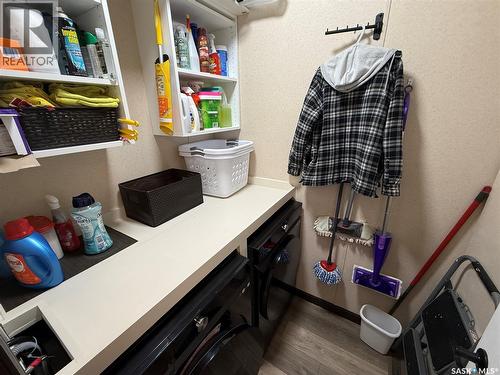 4 7Th Avenue Se, Weyburn, SK - Indoor