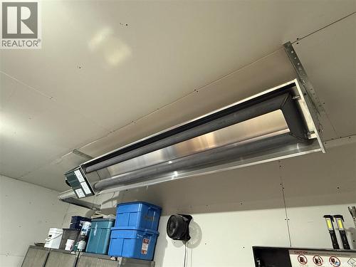 4 7Th Avenue Se, Weyburn, SK - Indoor Photo Showing Garage