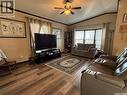 4 7Th Avenue Se, Weyburn, SK  - Indoor Photo Showing Living Room 
