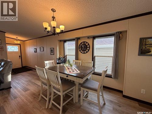 4 7Th Avenue Se, Weyburn, SK - Indoor Photo Showing Dining Room