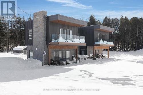 31 HEMLOCK AVENUE  Tay, ON L0K 2C0