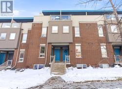 4 - 112 CALEDONIA PARK ROAD  Toronto (Corso Italia-Davenport), ON M6H 0B2