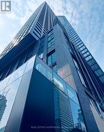 4505 - 8 WELLESLEY STREET W  Toronto, ON M4Y 0J5