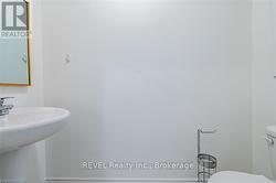 POWDER ROOM - 