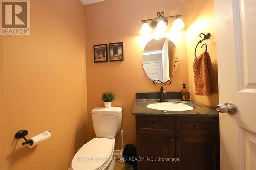 6200 Maple Gate Circle, Mississauga, ON - Indoor Photo Showing Bathroom