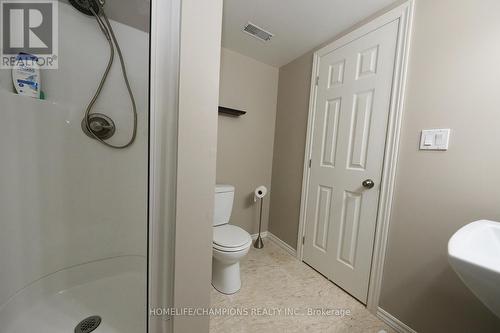 6200 Maple Gate Circle, Mississauga, ON - Indoor Photo Showing Bathroom