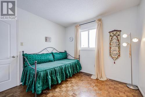 5128 Guildwood Way, Mississauga, ON - Indoor Photo Showing Bedroom