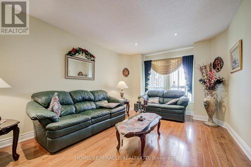 5128 Guildwood Way, Mississauga, ON - Indoor Photo Showing Living Room