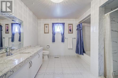 5128 Guildwood Way, Mississauga, ON - Indoor Photo Showing Bathroom