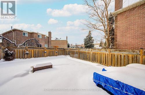 5128 Guildwood Way, Mississauga, ON - Outdoor