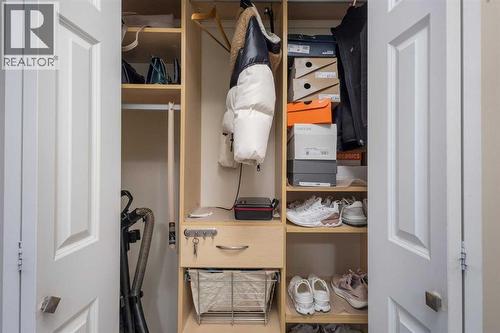 8103, 14 Hemlock Crescent Sw, Calgary, AB - Indoor