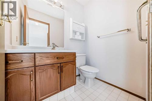 108, 1 Aberdeen Way, Stony Plain, AB - Indoor Photo Showing Bathroom