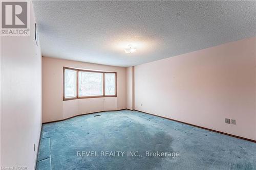 5 Charing Drive, Hamilton, ON - Indoor Photo Showing Other Room