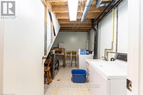 5 Charing Drive, Hamilton, ON - Indoor