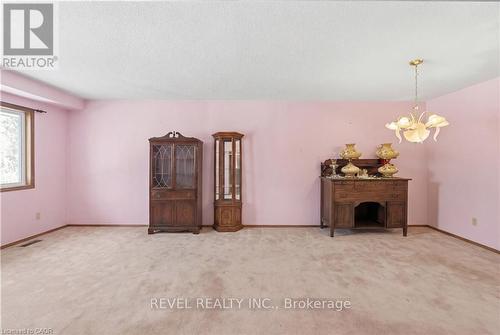 5 Charing Drive, Hamilton, ON - Indoor Photo Showing Other Room