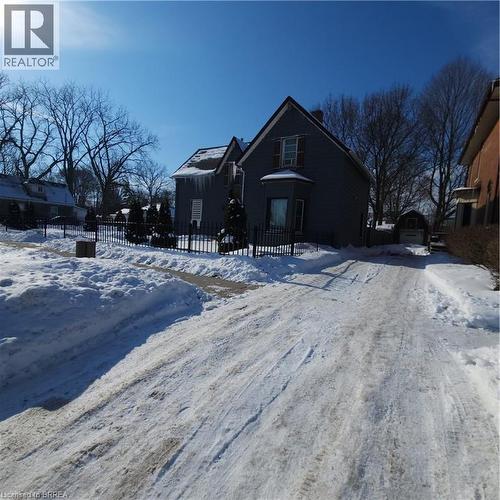 218 Talbot Street S, Simcoe, ON - Outdoor