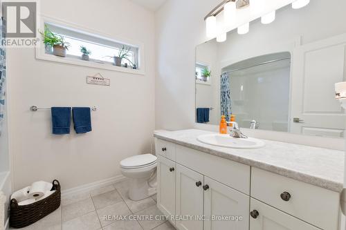 24 Renaissance Drive, St. Thomas, ON - Indoor Photo Showing Bathroom