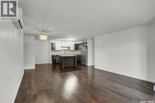 112 1545 Neville Drive, Regina, SK - Indoor Photo Showing Kitchen