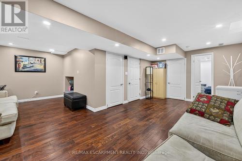 33 Panorama Way, Hamilton, ON - Indoor