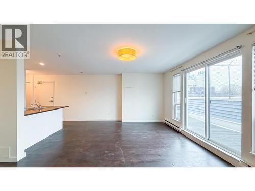 477 Powell Street, Vancouver, BC - Indoor Photo Showing Other Room