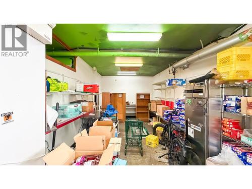 477 Powell Street, Vancouver, BC - Indoor Photo Showing Garage