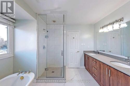 5 PIECES BATHROOM - 189 Martindale Avenue, Oakville, ON - Indoor Photo Showing Bathroom
