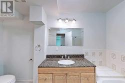 4 PIECES BATHROOM - 