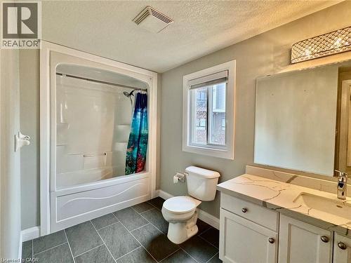 229 Sunny Meadow Court, Kitchener, ON - Indoor Photo Showing Bathroom