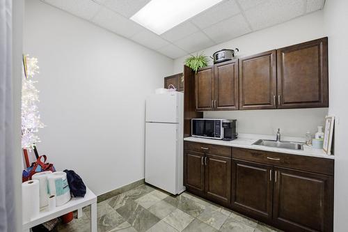 203, 15 Carlton Drive, St. Albert, AB 
