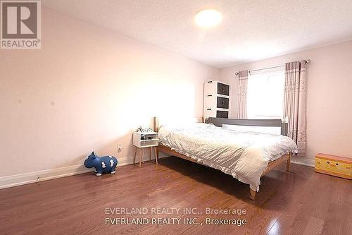 87 Kyla Crescent, Markham, ON - Indoor Photo Showing Bedroom