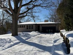 860 CLARKSON ROAD S  Mississauga, ON L5J 2V3